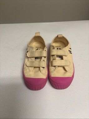 HAPPY NOCOC Kids Canvas Hook-and-Loop Sneakers in Cream with Pink Toe